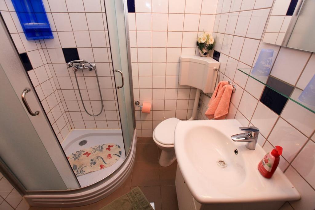 Apartments Franc Povljana Cameră foto