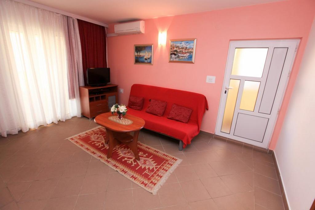 Apartments Franc Povljana Cameră foto