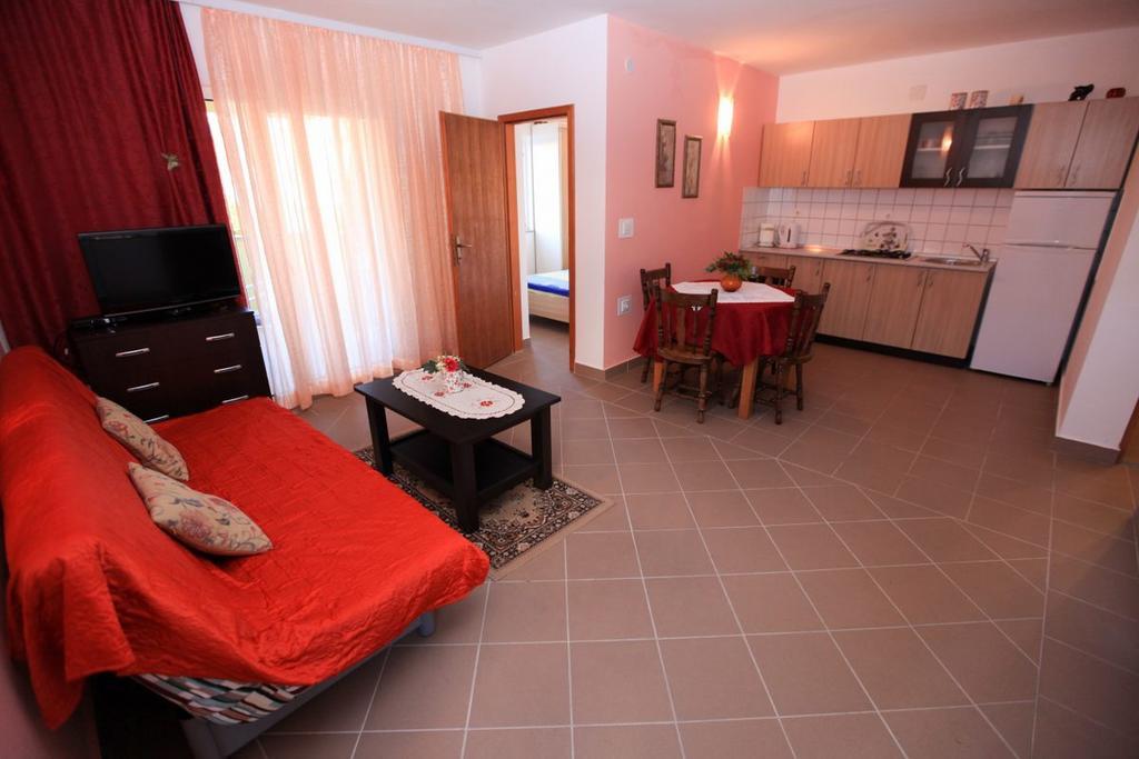 Apartments Franc Povljana Cameră foto