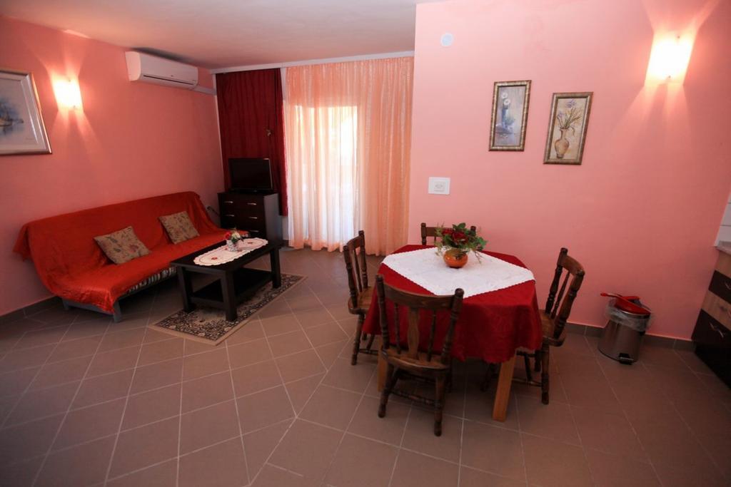 Apartments Franc Povljana Cameră foto